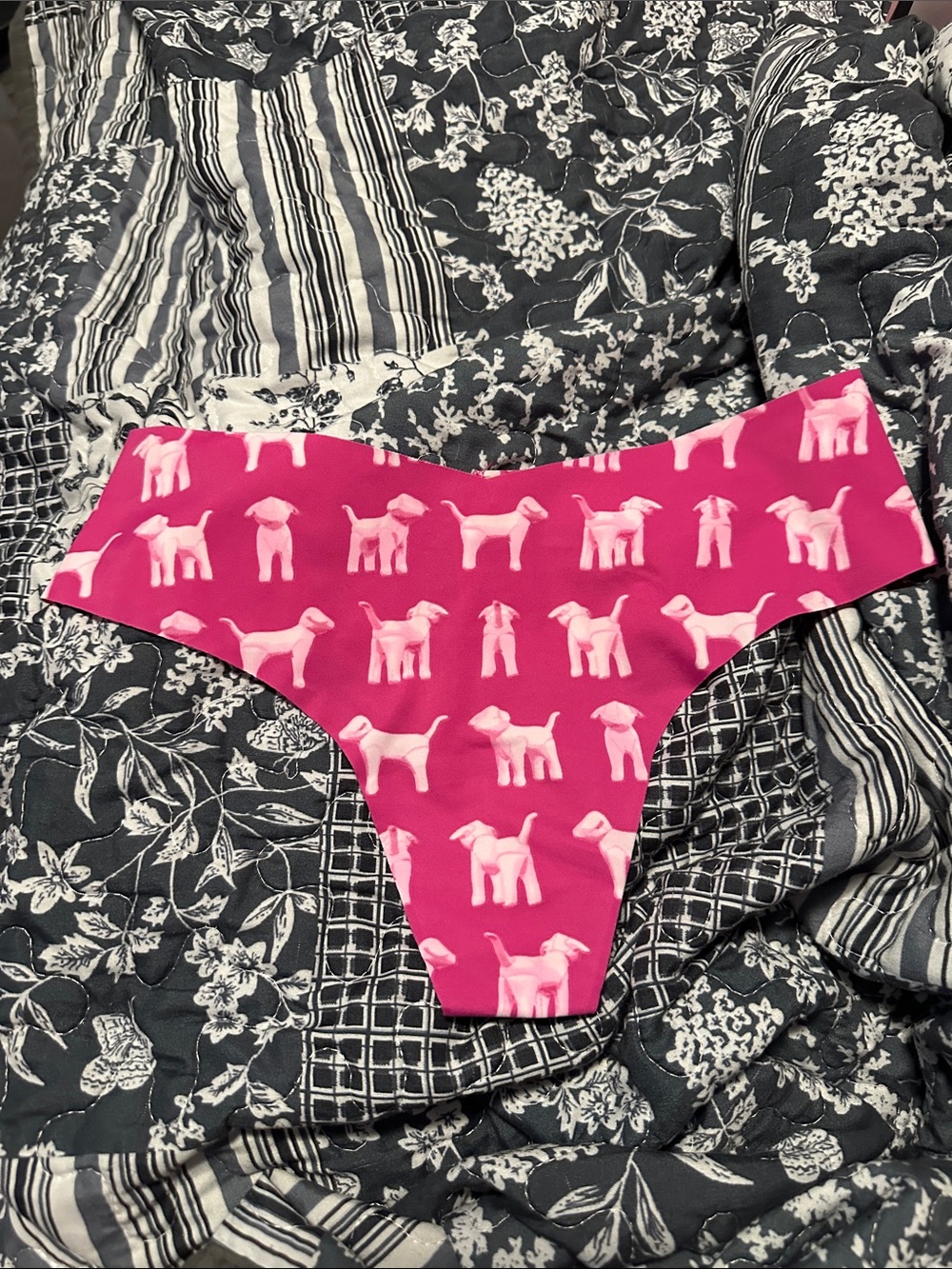 M thong